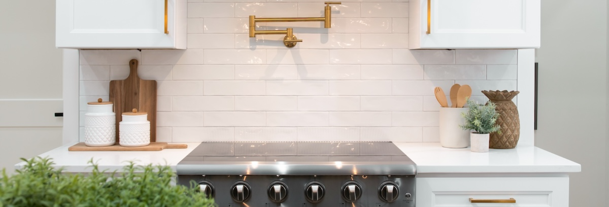 Tile+kitchen+RB+Flooring+Millworks+2000x680